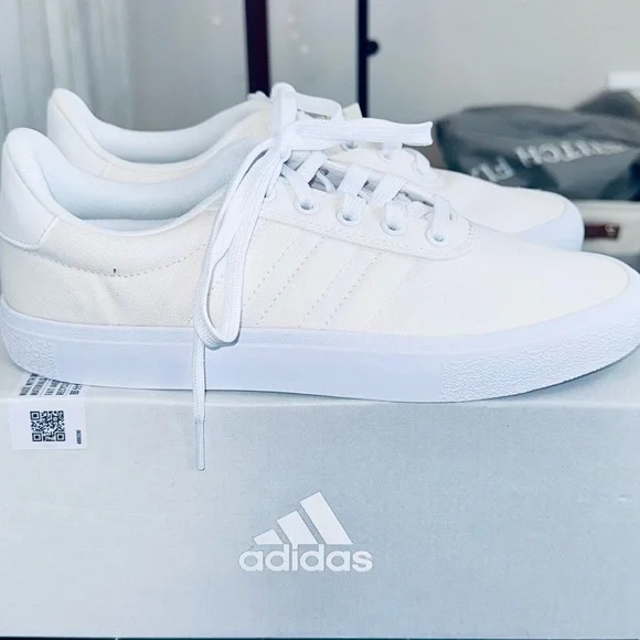 Adidas | Classic White Lace-Up Sneakers - Picture 3 of 10